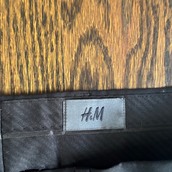 H&M Men's Classic Black Dress Pants - Picture 2 of 8